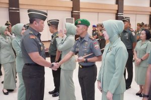 Kasdam IX/Udayana Pimpin Upacara Pelantikan Kenaikan Pangkat 49 Orang Pamen