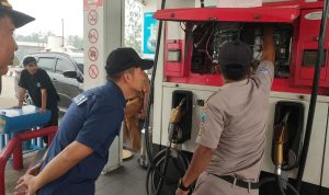 Polres Lamsel Lakukan Pemeriksaan Ketat di SPBU Jelang Libur Lebaran 2024