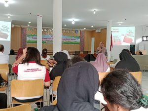 Guru SLB Negeri Pembina Giat Tingkatkan Literasi Melalui Menulis