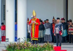 Kenakan Baju Adat Nias, Bobby Nasution Jadi Irup Hari Lahir Pancasila