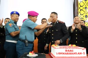 Peringati HUT Bhayangkara 78 Tahun, Kapolres Dapat Surprise Dari Prajurit Yonmarhanlan I