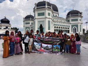 Sanggar Baca Barisan Akar Rumput Sumut Laksanakan Study Tour di Kota Medan