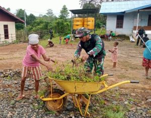 Satgas Pamtas Statis RI-PNG Yonif 111/KB Ajak Masyarakat Budayakan Hidup Sehat & Bersih Melalui Gotong Royong