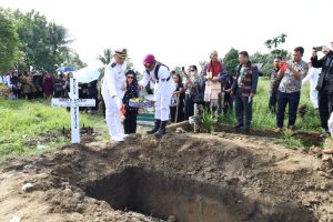 Bentuk Penghormatan Terakhir, Yonmarhanlan I Laksanakan Upacara Pemakaman Militer