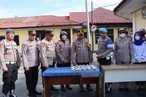 Propam Polda Sumut Tes Urine Personil Polres Pematangsiantar