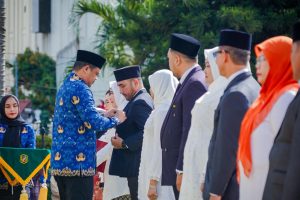 Pimpin Upacara HUT KORPRI Ke-53, Bobby Nasution Sampaikan 7 Pesan Presiden Prabowo