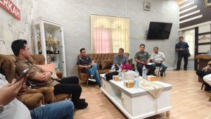 Gelar Kunker ke Kantor Camat Medan Amplas, Ketua Komisi 1 DPRD Medan Minta Camat Verifikasi Ulang Pendukung Kepling XII
