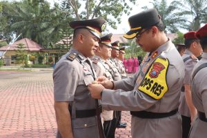 Kapolres Langkat Pimpin Sertijab Wakapolres, Para Kasat, dan Kapolsek Besitang
