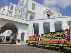 Karangan Bunga Bobby-Surya Mulai Hiasi Kantor Gubernur Sumatera Utara