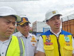 Pastikan Sesuai Rencana, Zulkarnaen Tinjau Penataan Median Jalan Tol Bandar Selamat