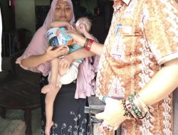 Dalam Rangka Hari Lahir Pancasila, Ketua DPRD Kota Medan Berikan Susu dan Vitamin Gratis Bagi Balita Stunting