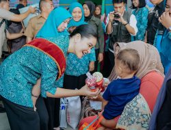 Kejar Ketercapaian ZeroDose di Sumut, Kahiyang Ayu Kunjungi Dua Posyandu di Langkat
