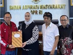 Ketua DPRD Kota Medan Menyampaikan Aspirasi Masyarakat Melalui Mahasiswa ke DPR RI