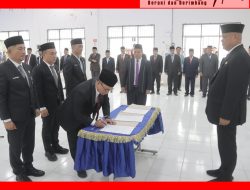 Amizaro Waruwu Lantik 12 JPT Pemkab Nias Utara