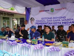 Sapa Warga di Bantaran Sungai Babura, Rico Waas Tegaskan Komitmen Respons Cepat dan Tepat Sasaran