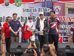 Wali Kota Medan Lepas Ribuan Peserta Jalan Santai Hut Ke-79 Harian Waspada