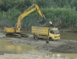 Aliran Sungai Objek Wisata Karang Taruna Desa Bukit Mas Jadi Ladang Galian C Ilegal, Sekdes Diduga ‘Pasang Badan’