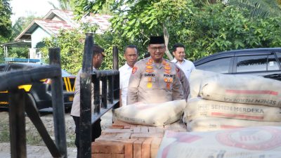 Sambut Hari Bhayangkara Ke 80, Kapolres Langkat Gelar Program Bedah Rumah