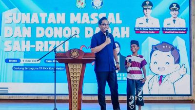 Rico Waas Bawa Keceriaan di Sunat Massal Sah-Rizki, 42 Anak Ikut dan Ibu Tunggal Terima Santunan
