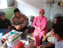 Wujud Kepedulian, Kapolres langkat Berikan Tali Asih Kepada Istri Personel Polri yang Suaminya Telah Meninggal Dunia