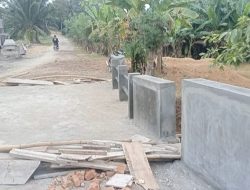 Peletakkan Batu Pertama Jembatan Beton Dusun IX – Dusun X Desa Palu Manis