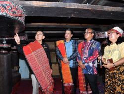 Menteri Kebudayaan Kunjungi Samosir, Bupati Sambut di Cagar Budaya Huta Simarmata