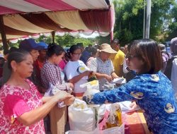Pemkab Samosir dan Bulog Salurkan Bantuan Pangan Untuk 18.438 Warga