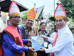 Wamen PPN/Wakil Kepala Bappenas Kunjungi Samosir