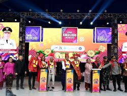 Semarak Festival Bunga dan Buah 2026, Wagub Sumut dan Menkop Lepas Pawai di Berastagi