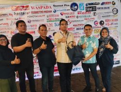 Rico Waas Kunjungi Stan PWPM di Bazaar Kuliner UMKM APEKSI 2026, Borong Produk Lokal dan Doakan Sukses