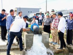 Pemkab Samosir Bersama Tim UK FCDO dan Bapperida Sumut Tinjau Pompa Air Tenaga Surya