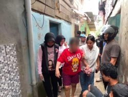 Sebuah Rumah di Bantaran Sungai Deli Jadi Sarang Narkoba Digerebek Polisi, Seorang IRT Sebagai Bandar Turut Diamankan