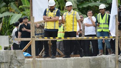 Tinjau Proyek Turap di Nias, Bobby Nasution Minta Pengerjaan Dipercepat Jelang Nataru