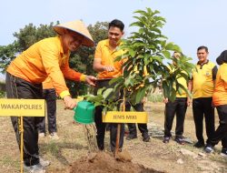 Kapolres Binjai Pimpin Olahraga Bersama, Tanam 100 Pohon Alpukat untuk Dukung Kelestarian Lingkungan
