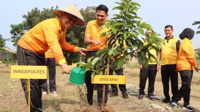 Kapolres Binjai Pimpin Olahraga Bersama, Tanam 100 Pohon Alpukat untuk Dukung Kelestarian Lingkungan