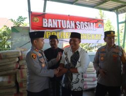 Kapolres Langkat Gelar Jum’at Keliling, Salurkan 100 Sak Semen dan Ajak Masyarakat Tangkal Hoaks