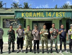 Kapolsek Besitang Sambangi Koramil 14/BS Berikan Kejutan HUT TNI ke-81
